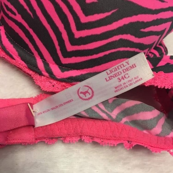 NWT Victoria secret bra 34C - Picture 3 of 3